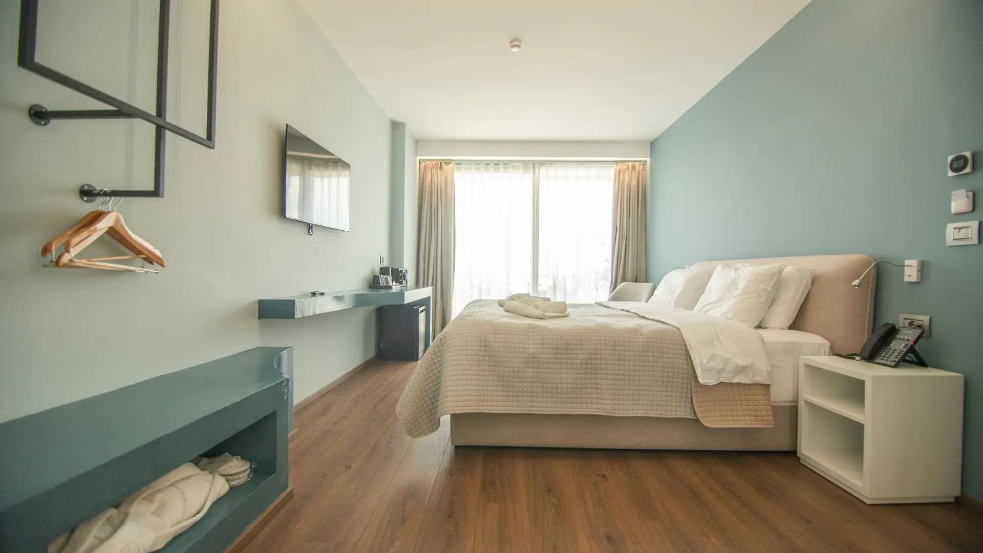 Hotel Porta Ksamil 4*,