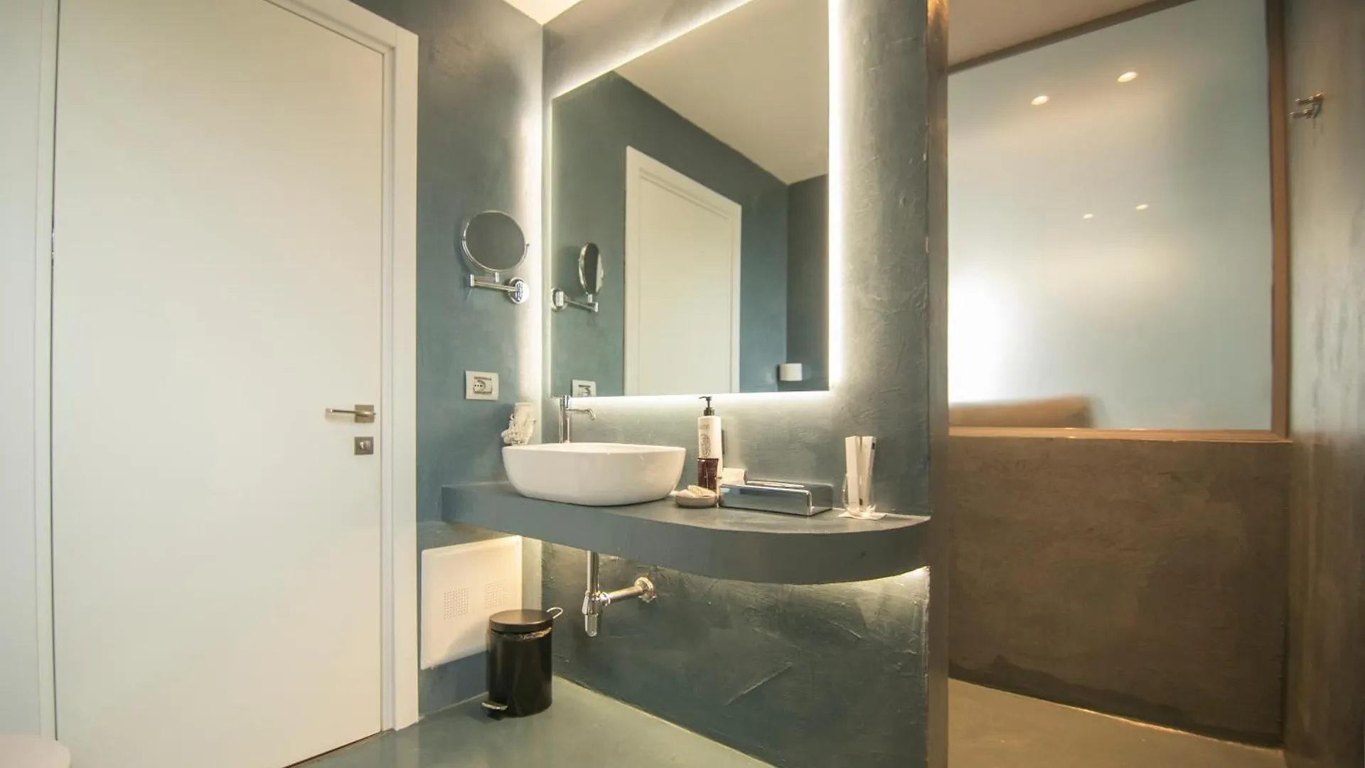 Hotel Porta Ksamil 4*,