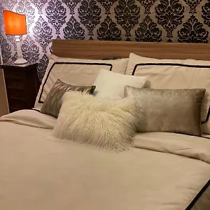 https://gigiro-om.it-romehotels.com